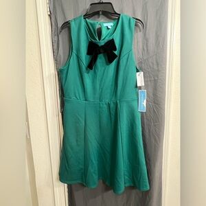 NWT Draper James Green Sleeveless women’s mini Dress with velvet black Bow M